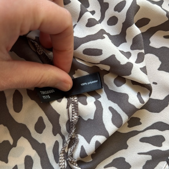 The Limited Leopard Top in Medium - Picture 5 of 6